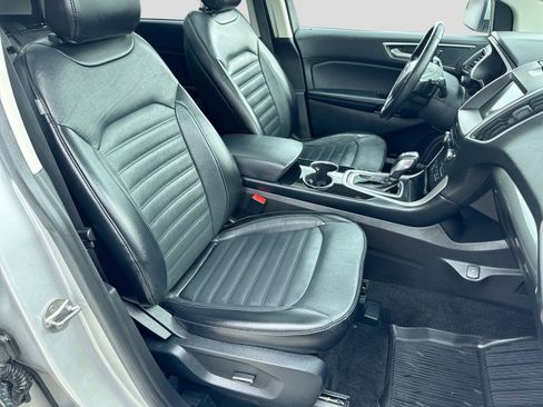 Used 2017 Ford Edge SEL w/ Equipment Group 201A AWD/4WD image 22