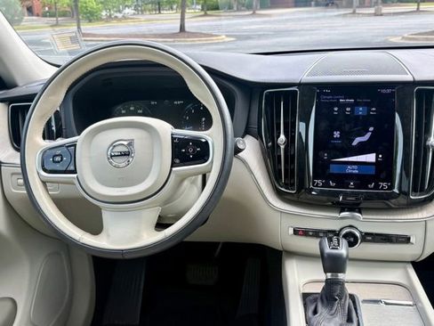 Used 2021 Volvo XC60 T5 Inscription w/ Advanced Package FWD image 19