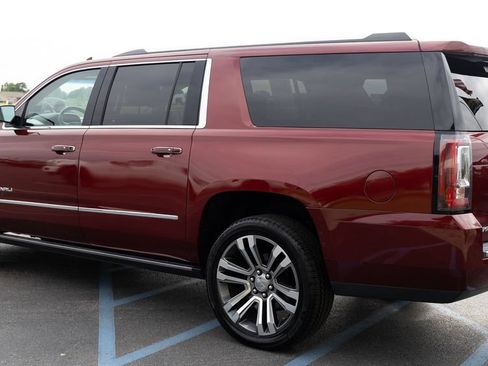 Used 2018 GMC Yukon XL Denali w/ Denali Ultimate Package AWD/4WD image 31