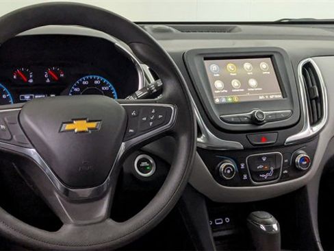 Certified 2019 Chevrolet Equinox LS w/ LS Convenience Package image 34