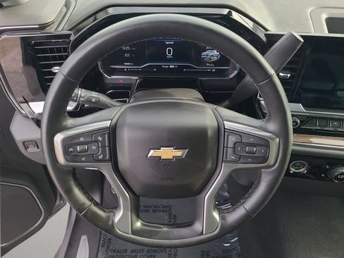 Used 2023 Chevrolet Silverado 1500 LT RWD image 23