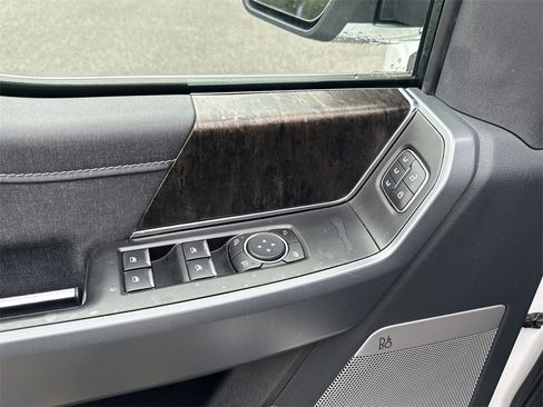 Used 2021 Ford F150 Lariat w/ Equipment Group 502A High image 19