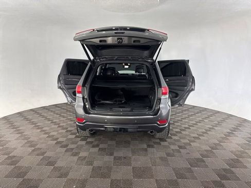 Used 2020 Jeep Grand Cherokee Overland image 18