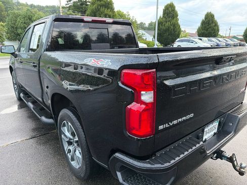 Used 2024 Chevrolet Silverado 1500 RST w/ Convenience Package II AWD/4WD image 3
