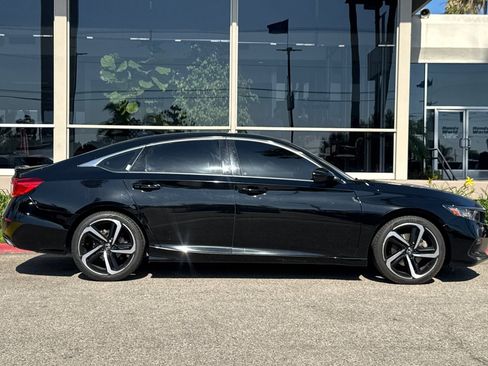 Used 2021 Honda Accord Sport image 4