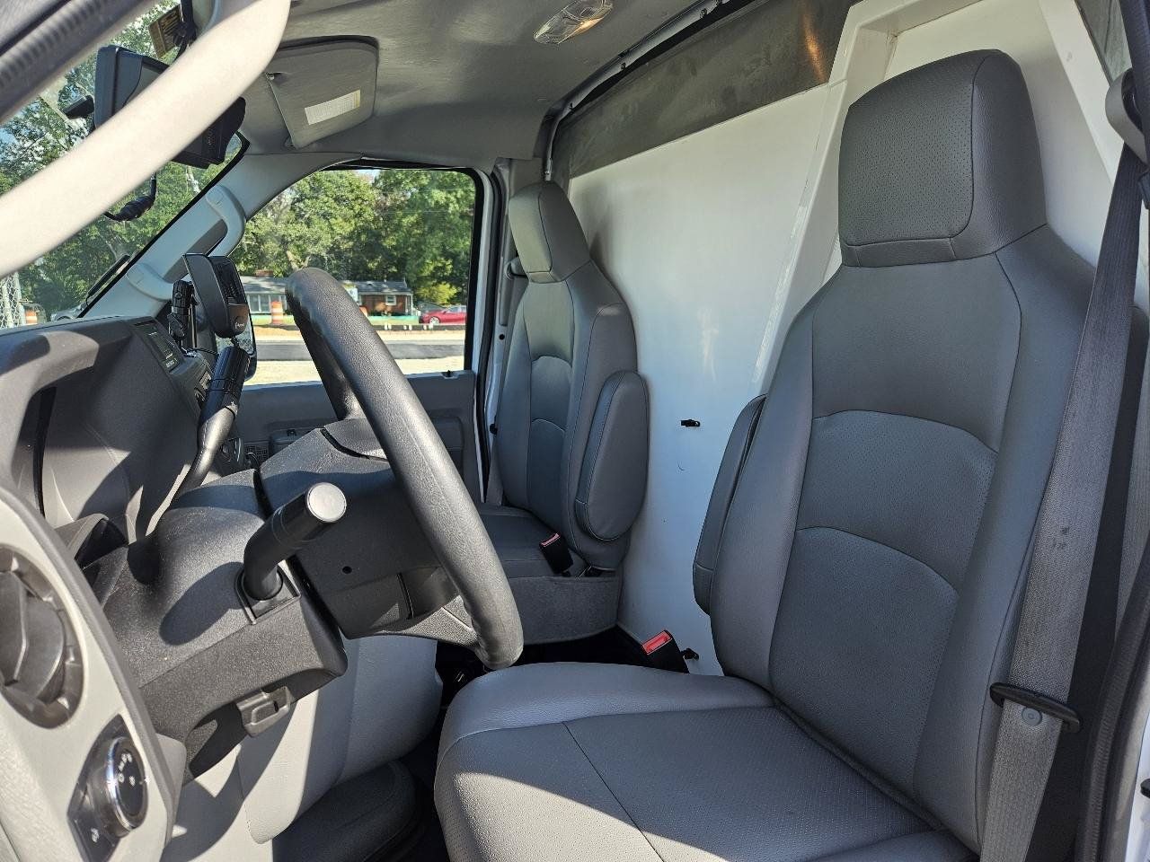 Used 2023 Ford E-350 and Econoline 350 Super Duty w/ Power Windows & Locks Group RWD image 3
