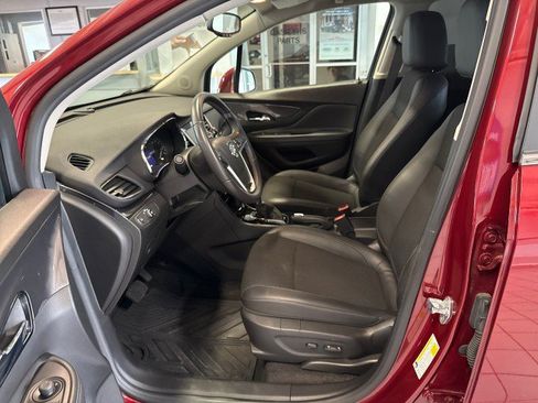 Used 2022 Buick Encore Preferred w/ Safety Package AWD/4WD image 15
