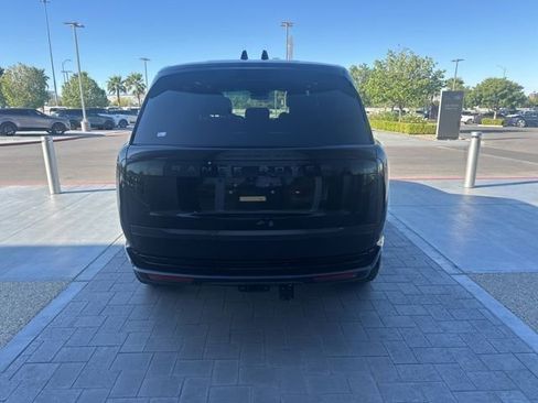 Used 2024 Land Rover Range Rover Long Wheelbase SE image 6