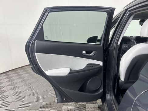 Used 2022 Hyundai Kona Limited image 35
