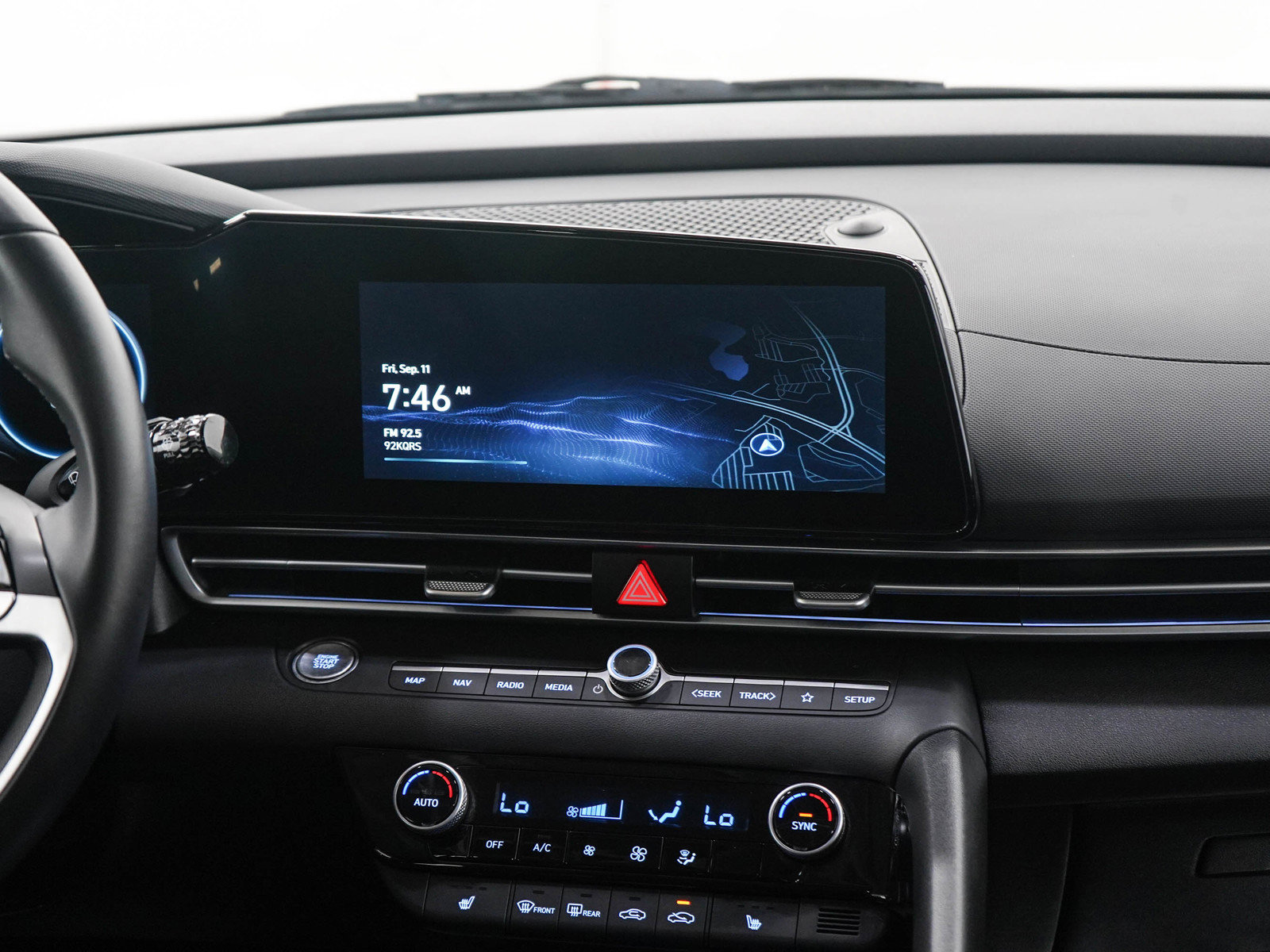 Used 2025 Hyundai Elantra SEL FWD image 15