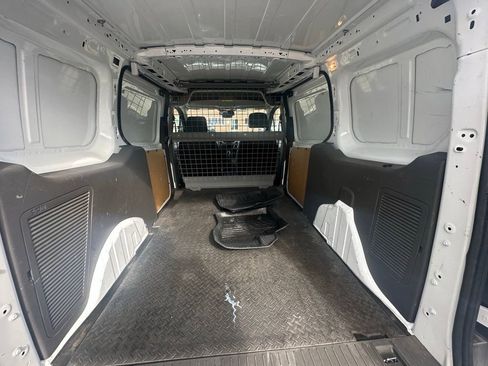 Used 2020 Ford Transit Connect XL image 11