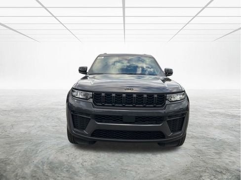 New 2026 Jeep Grand Cherokee Laredo image 8