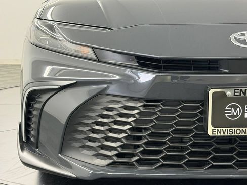 Used 2026 Toyota Camry SE FWD image 9