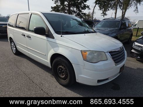 Used 2008 Chrysler Town & Country LX w/ Entertainment Group #1 image 1