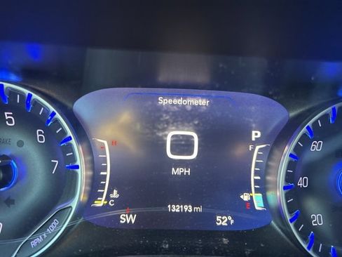 Used 2018 Chrysler Pacifica Limited w/ Advanced Safetytec Group image 11