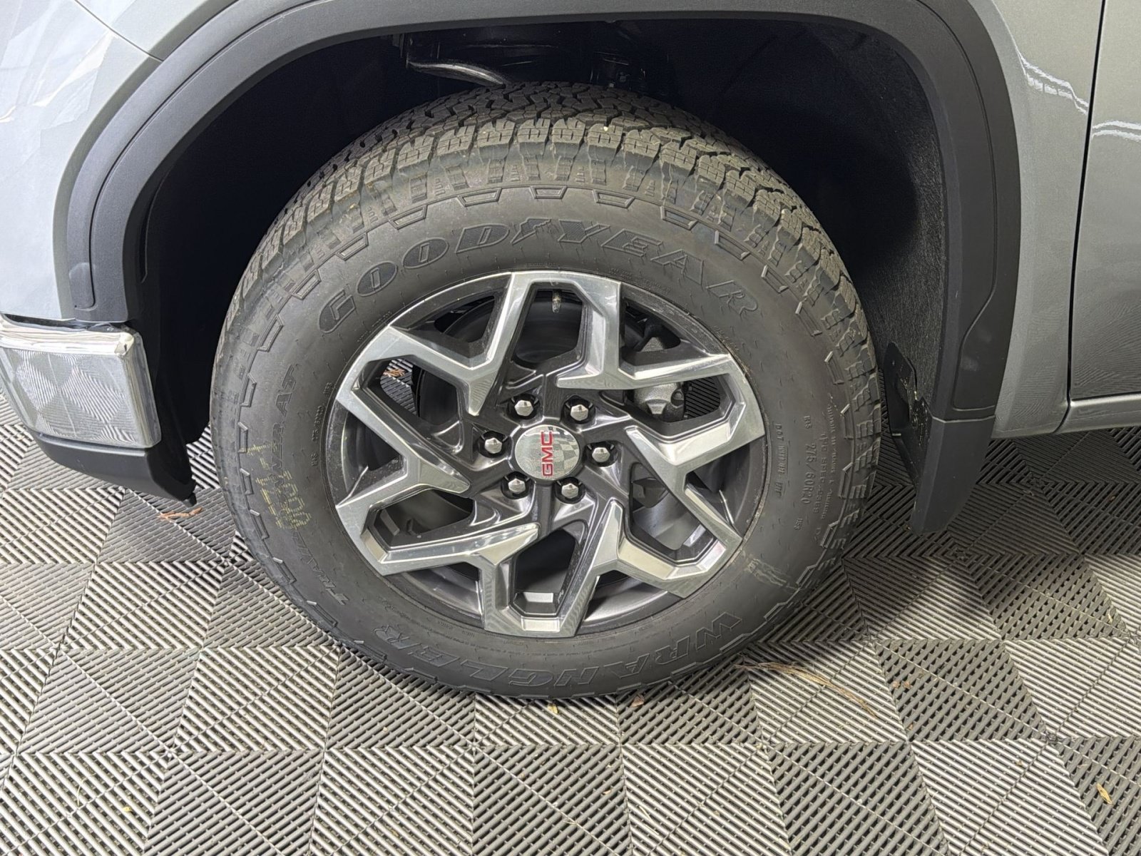 New 2026 GMC Sierra 1500 SLE w/ Preferred Package AWD/4WD image 12