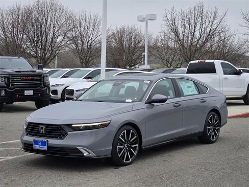New 2025 Honda Accord Touring image 8