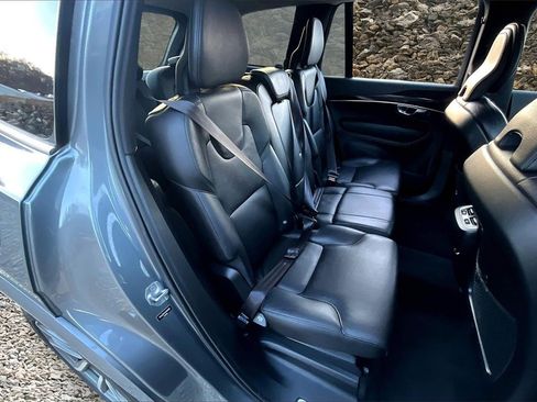 Used 2019 Volvo XC90 T6 Momentum w/ Advanced Package image 24