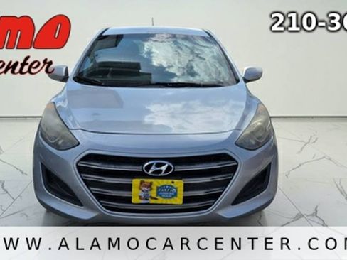 Used 2016 Hyundai Elantra GT FWD image 8