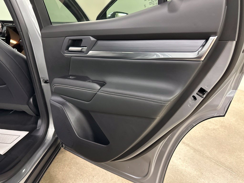 New 2027 GMC Terrain Elevation w/ Elevation Premium Package AWD/4WD image 22