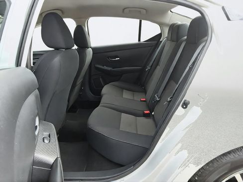 Used 2023 Nissan Sentra SV FWD image 32