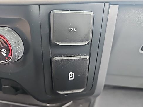 Used 2022 Ford F150 XLT image 31