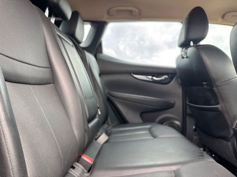 Used 2022 Nissan Rogue Sport SL FWD image 29