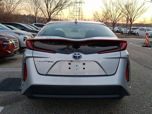 Used 2020 Toyota Prius Prime LE image 5