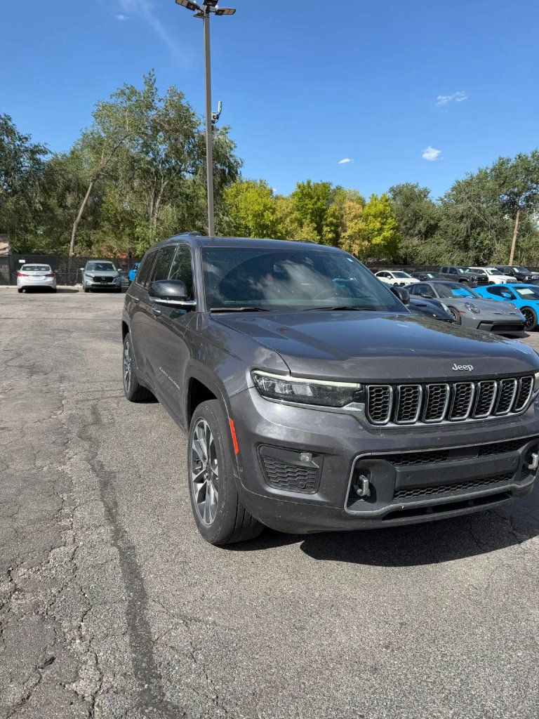 Used 2022 Jeep Grand Cherokee L Overland w/ Luxury Tech Group IV AWD/4WD image 6
