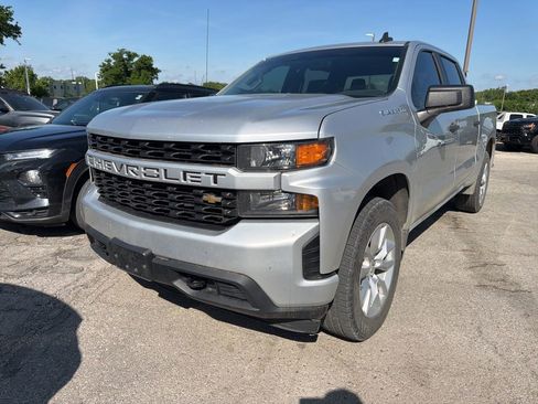 Used 2020 Chevrolet Silverado 1500 Custom w/ Custom Value Package AWD/4WD image 6