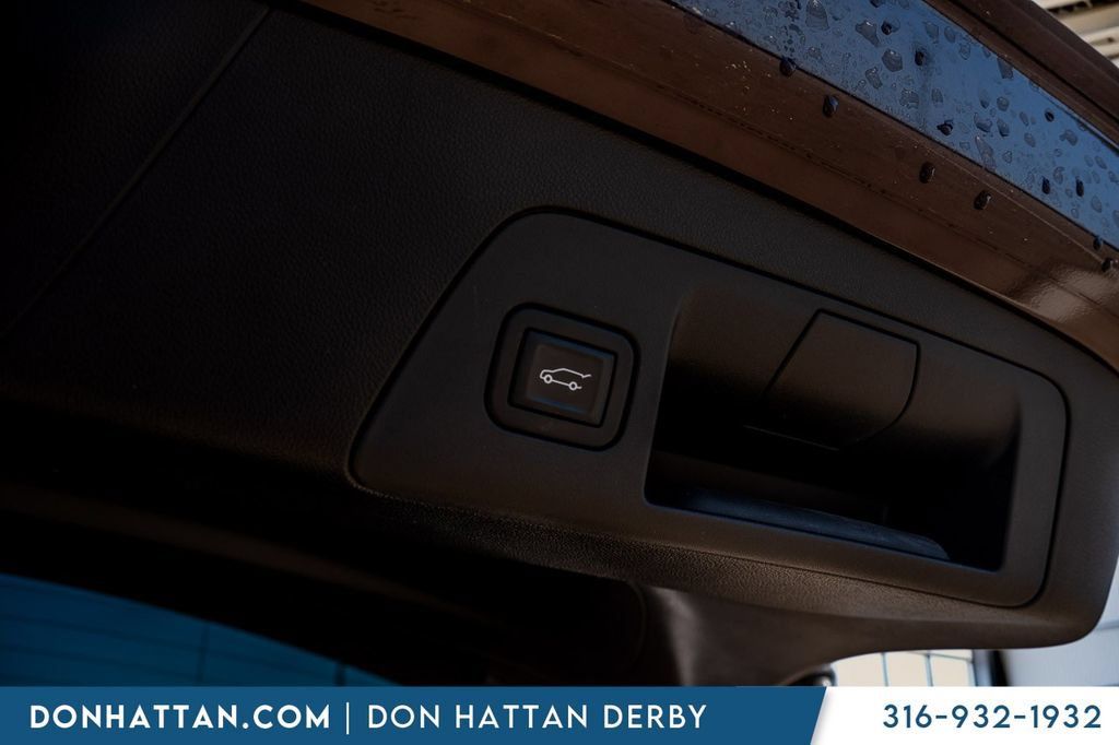 Used 2022 Buick Envision Avenir w/ Premium Seat Package FWD image 29