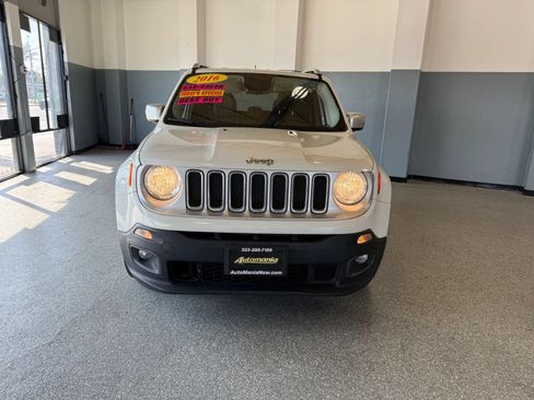 Used 2016 Jeep Renegade Limited FWD image 2