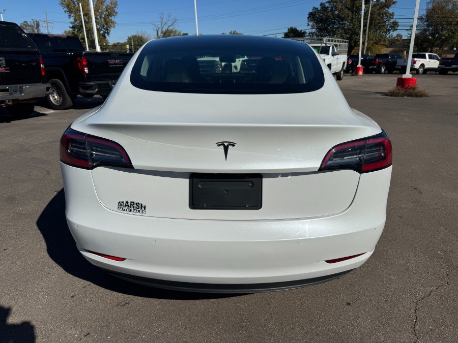 Used 2019 Tesla Model 3 Mid Range RWD image 4