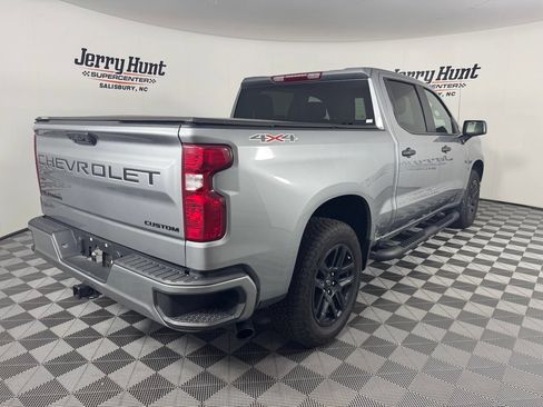 Used 2025 Chevrolet Silverado 1500 Custom w/ Turbomax Blackout Package AWD/4WD image 7