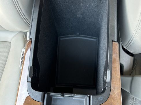 Used 2019 Cadillac XTS Luxury FWD image 24