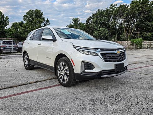 Used 2023 Chevrolet Equinox LT AWD/4WD image 1