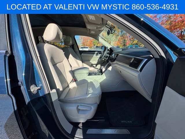 Certified 2021 Volkswagen Atlas SE w/ Panoramic Sunroof Package AWD/4WD image 28