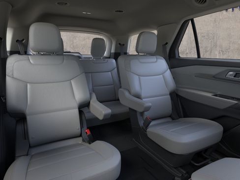 New 2026 Ford Explorer Active RWD image 11
