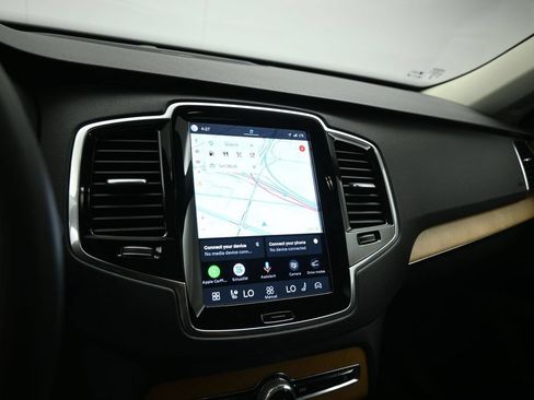 Used 2023 Volvo XC90 B6 Plus w/ Protection Package Premier AWD/4WD image 12