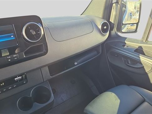 Used 2024 Mercedes-Benz Sprinter 144 Cargo image 23