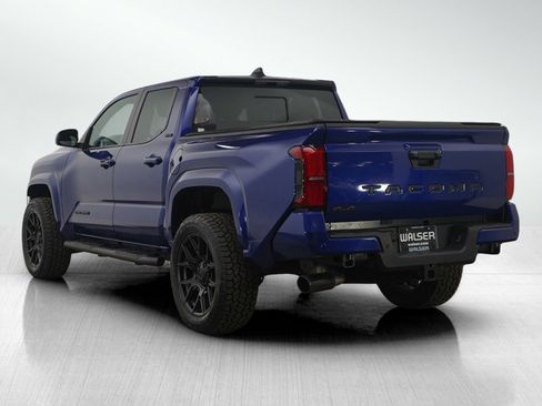 Used 2025 Toyota Tacoma SR5 image 3