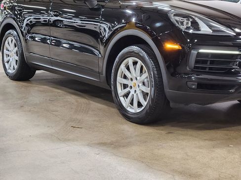 Used 2019 Porsche Cayenne image 16