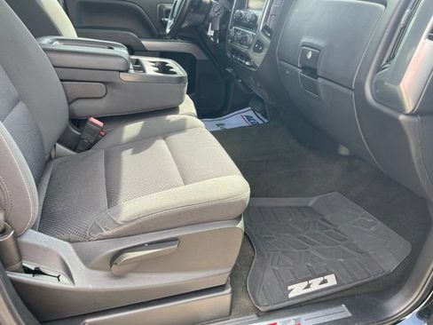 Used 2018 Chevrolet Silverado 1500 LT w/ Midnight Edition AWD/4WD image 29