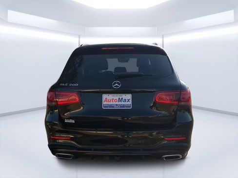 Used 2022 Mercedes-Benz GLC 300 image 4