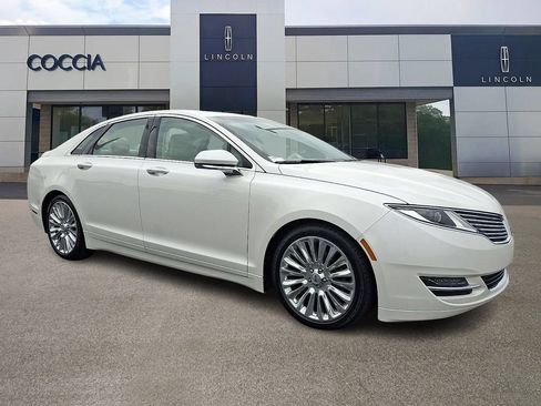 Used 2016 Lincoln MKZ AWD w/ Equipment Group 300A Reserve image 3