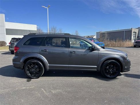 Used 2018 Dodge Journey GT w/ Driver Convenience Group image 10