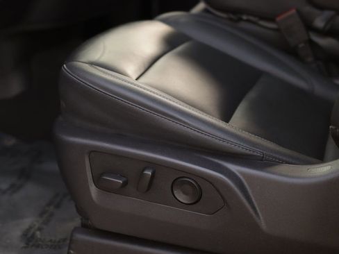 Used 2025 GMC Sierra 1500 SLT image 21