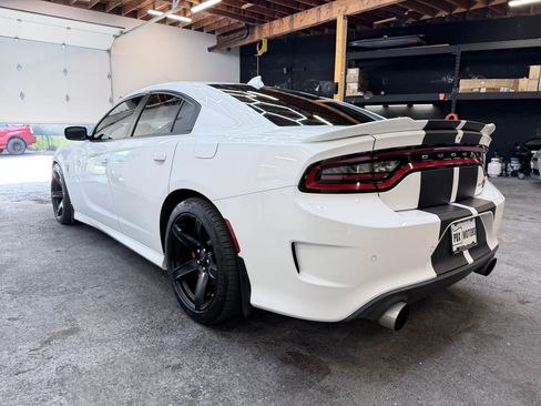Used 2018 Dodge Charger SRT Hellcat w/ Harman/Kardon Audio Group RWD image 6