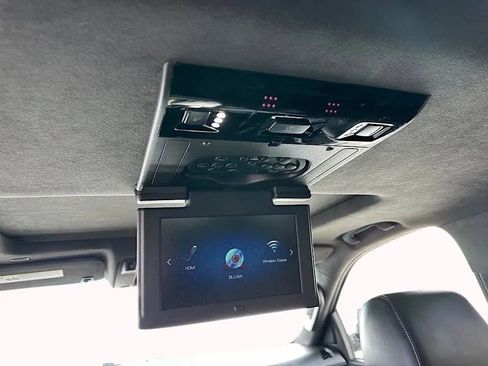 Used 2020 Cadillac Escalade Platinum image 17