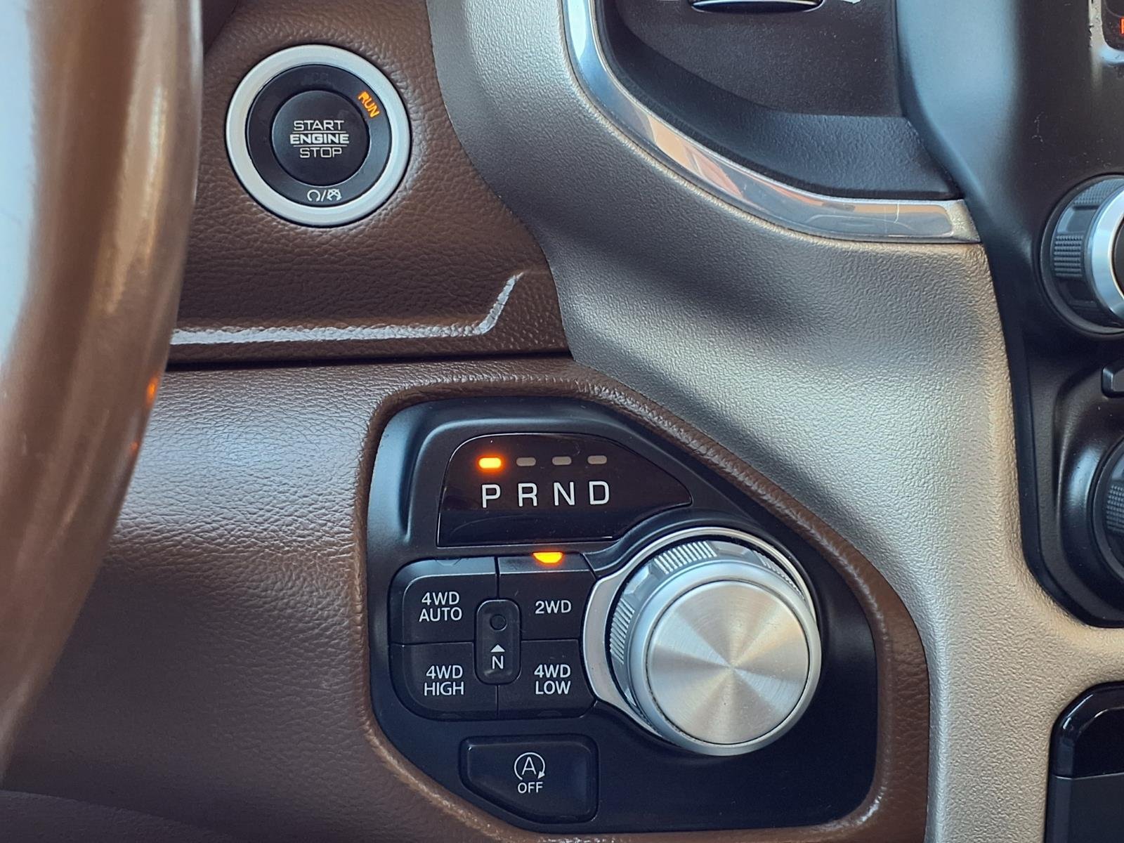 Used 2019 RAM 1500 Laramie AWD/4WD image 15